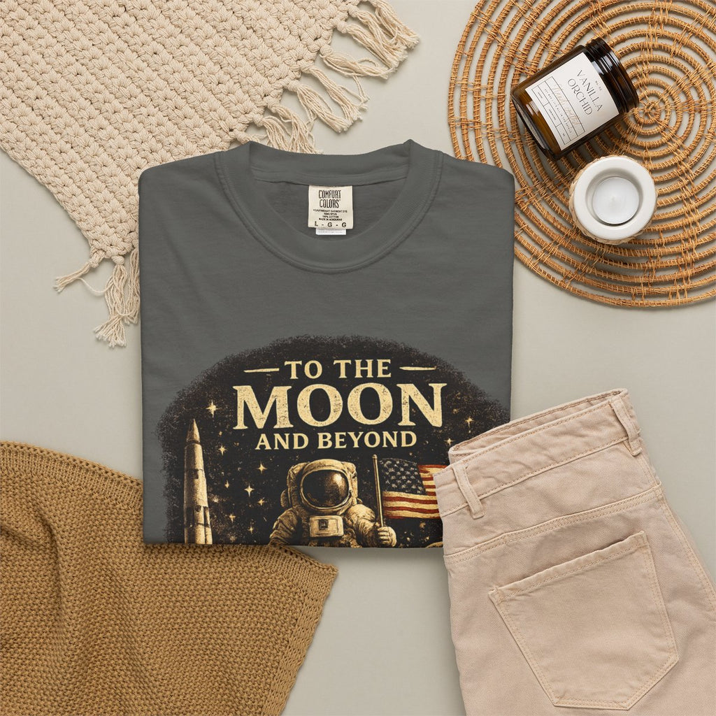 To The Moon and Beyond astronaut graphic T-shirt - Pepper product photo | MR7ART
